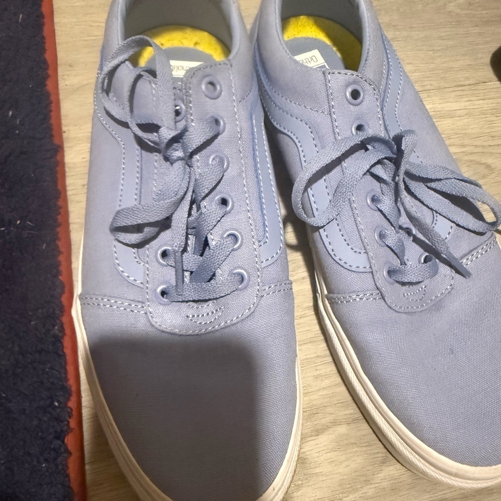WOMEN'S VANS WARD SKATE SHOES